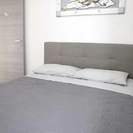 Pulcinella 2 Guest house *